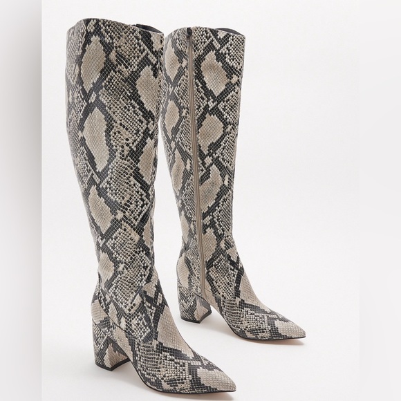 Marc Fisher, Retie2 Boots, Snake Print, Size - 6M - Picture 1 of 2